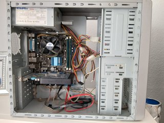 PC Intel Core 2 Quad + 4GB DDR3 1333 + Grafica Gigabyte