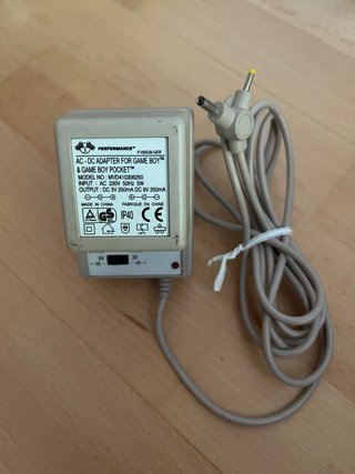 Adaptador AC-DC Performance Game Boy CONSOLA