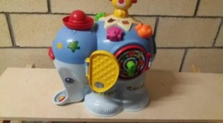 Piano musical infantil con batería y guitarra