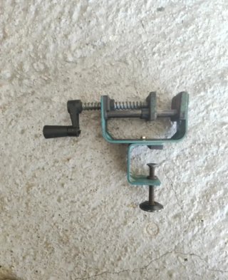 Tornillo de banco para bricolaje
