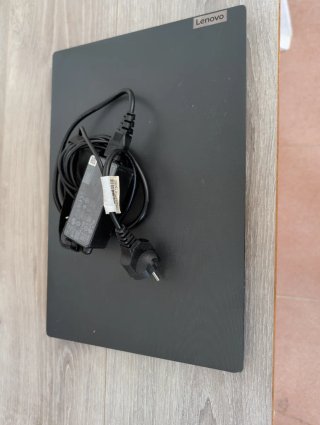 Portátil Lenovo Negro