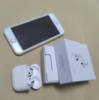 Auriculares AirPods 4 con cancelación activa