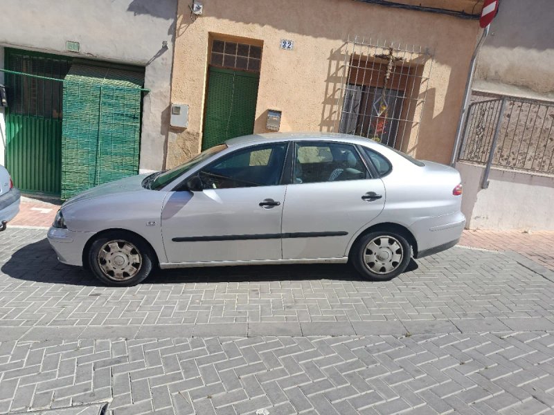 SEAT Cordoba 2004 - foto 1