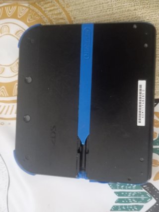 Nintendo 2DS Blu + 8 Giochi