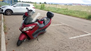 Suzuki Burgman 400 Maxi Scooter