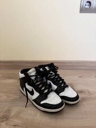 Nike Dunk High Negras y Blancas