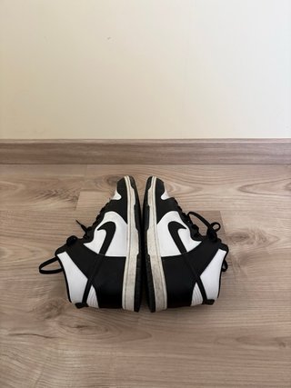 Nike Dunk High Negras y Blancas