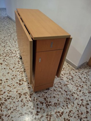 Mesa plegable de madera