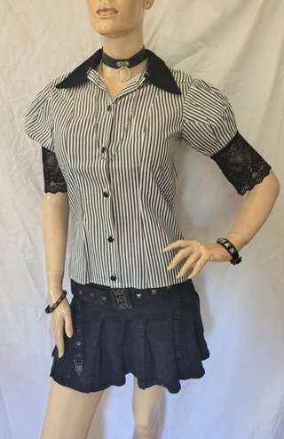Camicia gessata stile alternativo/gotico