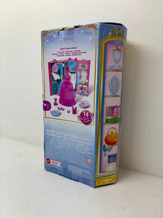 Disney Princess Cenicienta Royal Fashion Reveal