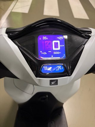 Honda SH 350 Sport Blanca 2026 - 700km