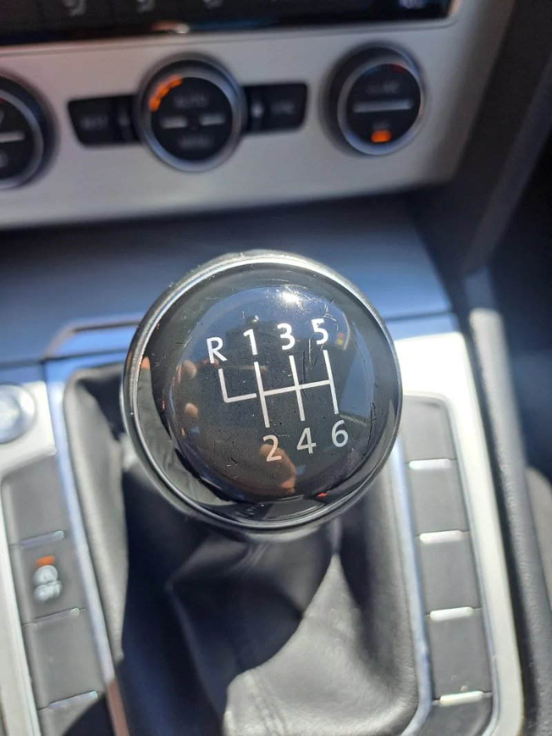 Volkswagen Passat 2016 - foto 1