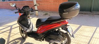 Piaggio Medley 125 Roja