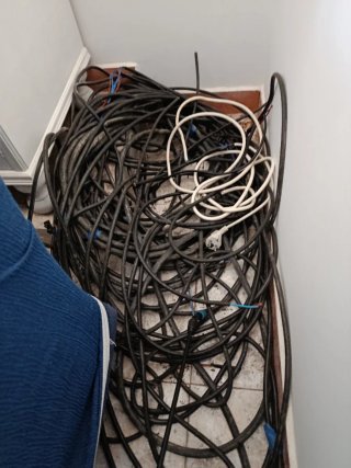 Material Eléctrico: Interruptores y Enchufes