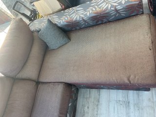 Sofá chaiselongue tela estampado