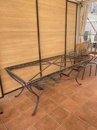 Estructura mesa forja metal cristal
