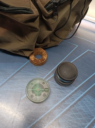 Material de pesca, bolsa con accesorios ( hilo, anzuelos, etec)