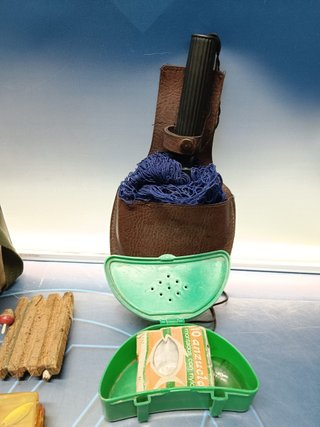 Material de pesca, bolsa con accesorios ( hilo, anzuelos, etec)
