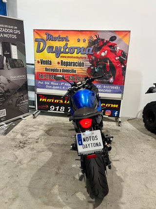 Yamaha XJ6 Azul