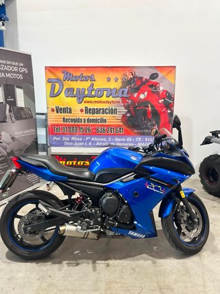 Yamaha XJ6 Azul