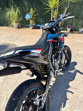 Derbi Senda Xtreme 50 mas escape y ruedas de tacos