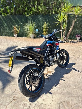 Derbi Senda Xtreme 50 mas escape y ruedas de tacos