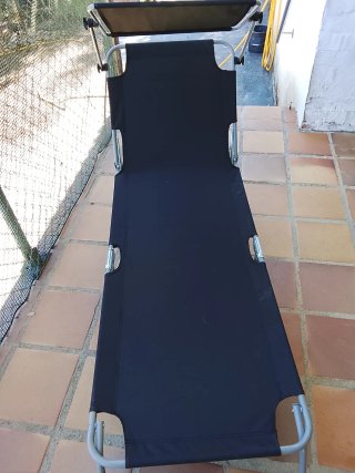 Amaca plegable negra y plateada