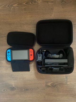 Nintendo Switch Azul/Rojo + Accesorios