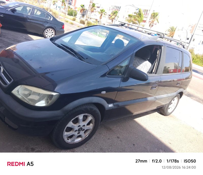 Opel Zafira 2004 - foto 1