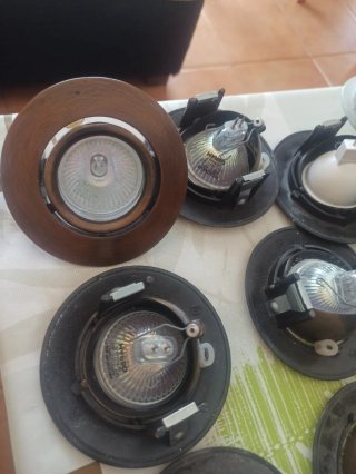 Ojos de buey con bombilla y transformador