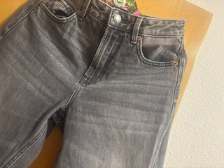Pantalones vaqueros grises Stradivarius
