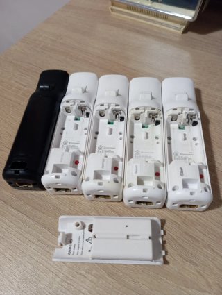 Lote 5 mandos Wii + 1 Batería Recargable