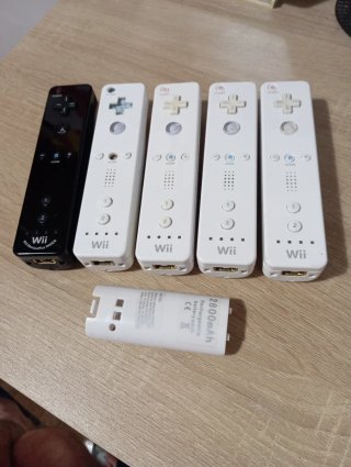 Lote 5 mandos Wii + 1 Batería Recargable