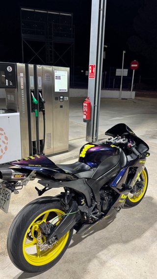 Kawasaki ZX6R 2008 Limitada en papeles A2