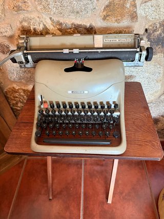 Máquina de escribir Hispano Olivetti Lexicon 80