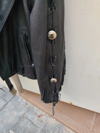 Chaqueta motera cuero con flecos