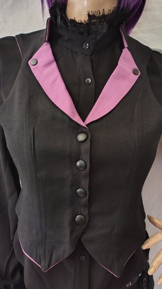 Gilet panciotto nero rosa alternativo
