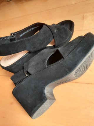 Zapatos Clarks T38 Ante Negro Tacón