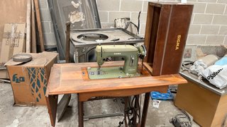 Máquina de coser Sigma antigua