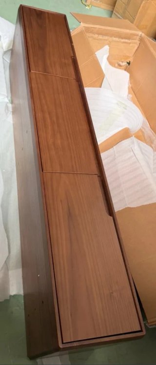 Sklum Mueble TV 180x45 cm en madera de chapa nogal
