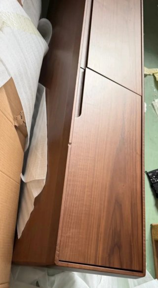 Sklum Mueble TV 180x45 cm en madera de chapa nogal