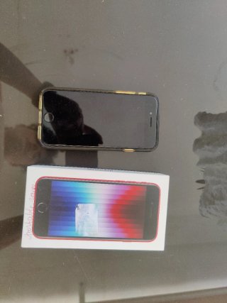 iPhone 13 SE Apple