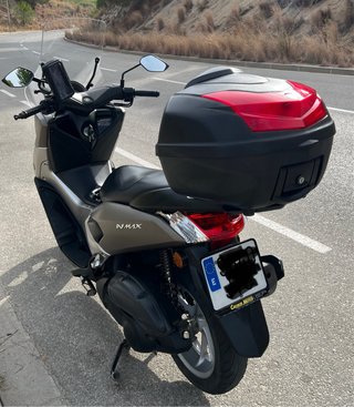 Maxi Scooter Gris y Negra