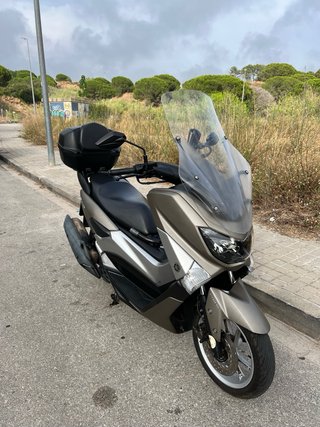 Maxi Scooter Gris y Negra