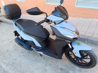 Moto Scooter azul agua