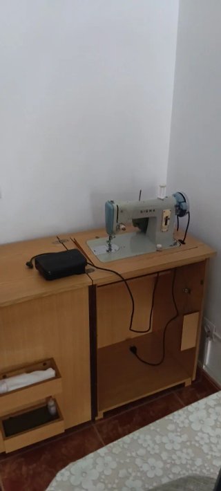 Máquina de coser Sigma año 1970 adaptada con motor