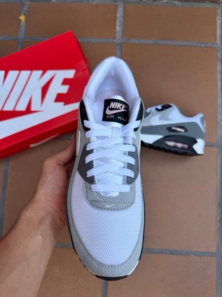 Nike Air Max 90 Gris y Blanco