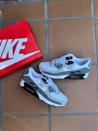 Nike Air Max 90 Gris y Blanco