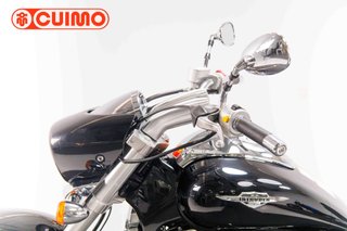SUZUKI INTRUDER M800
