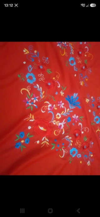 Manton Flamenco Bordado Rojo